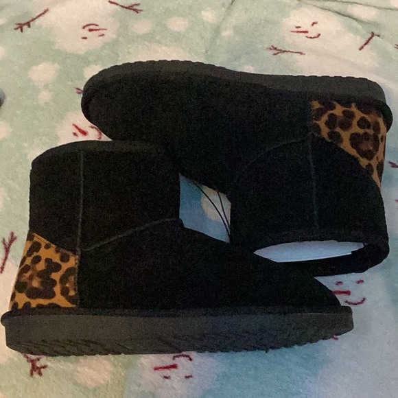 Serra Ladies Suede Boots - Picture 3 of 5